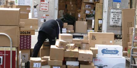 How To Choose The Right Shipping Courier for You